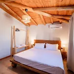 Bliss Luxury Apartamets & Suits Sarandë
