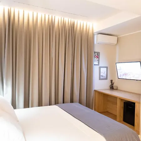 Bliss Luxury Apartamets & Suits Sarandë